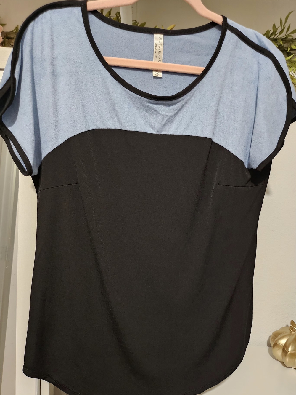 PerSeption Concept Black and Light Blue Colorblock Short Sleeve Top